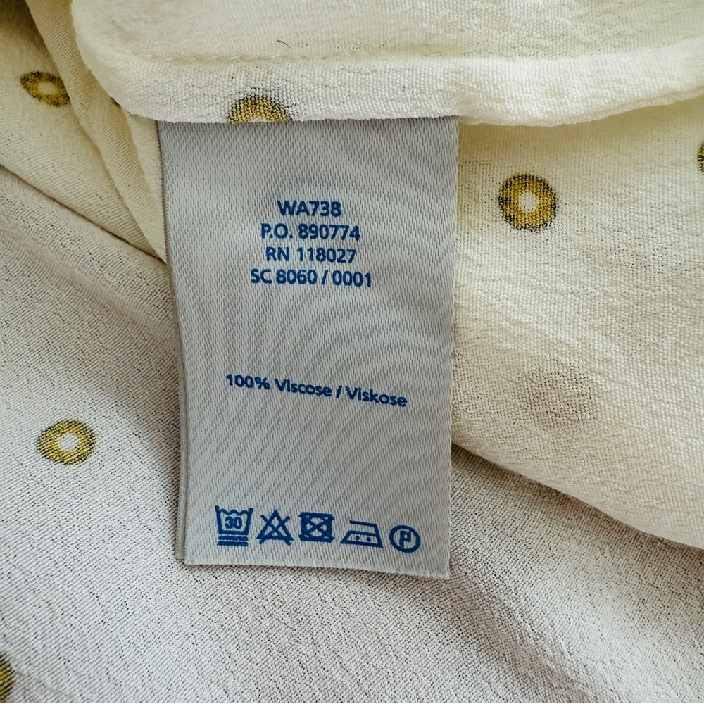 Boden printed button down collarless shirt - Picture 6 of 6